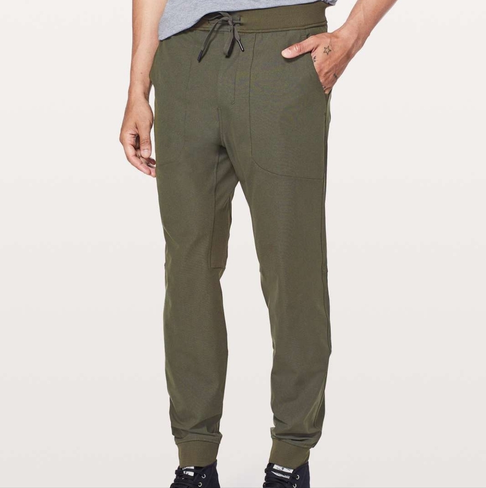 Lululemon‎ ABC Jogger Medium Dark Olive Active Mens Casual Pant Warpstreme